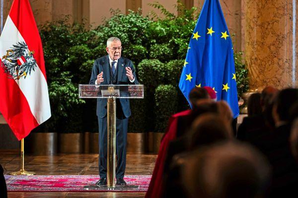 Bellen: Wir würden "in Zeiten eines regelrechten Wirbelsturms des Wandels" leben, sagte der Bundespräsident Van der Bellen.
