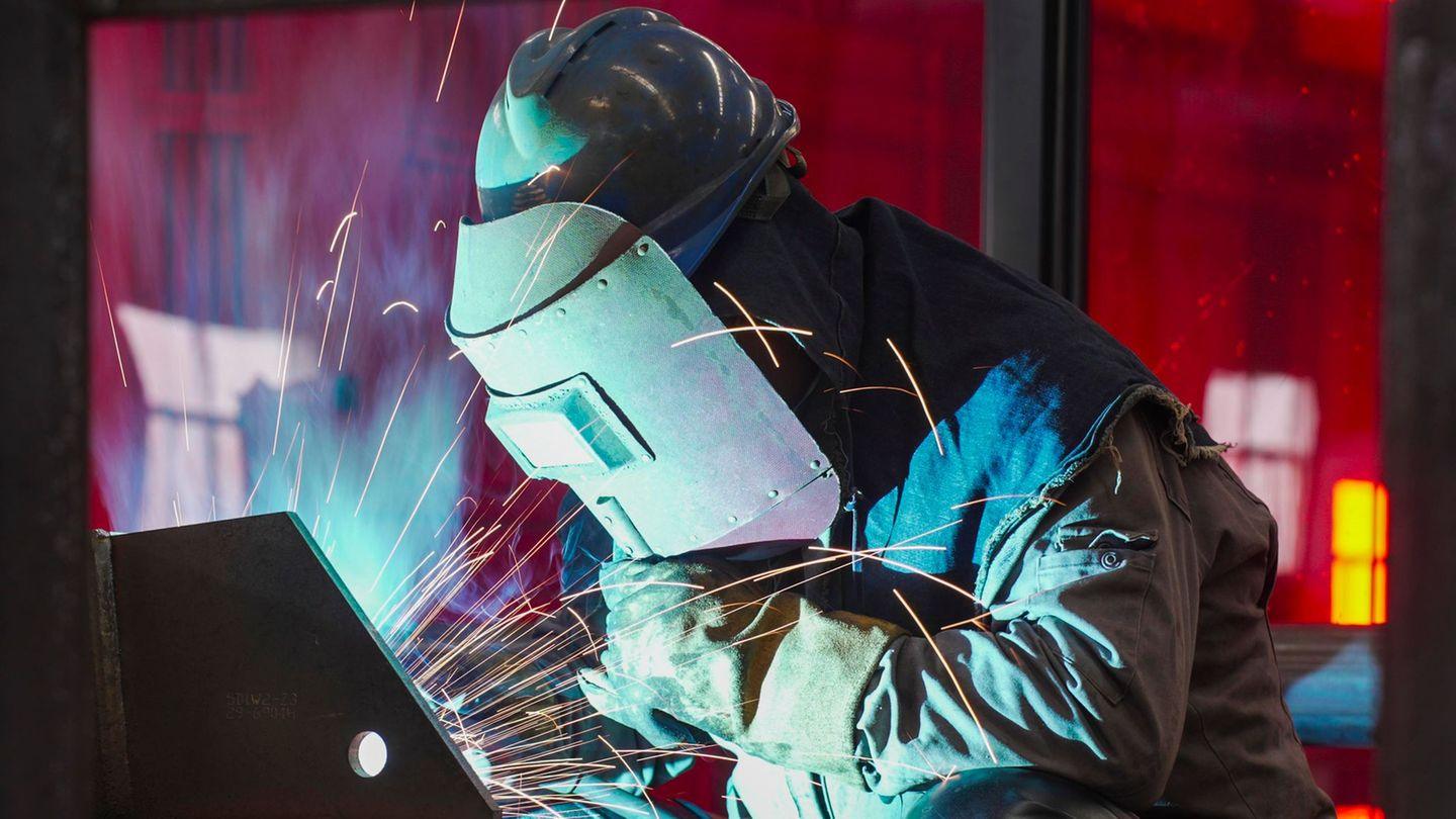 China: Konjunktur: Schwache Nachfrage belastet Stimmung in&hellip;