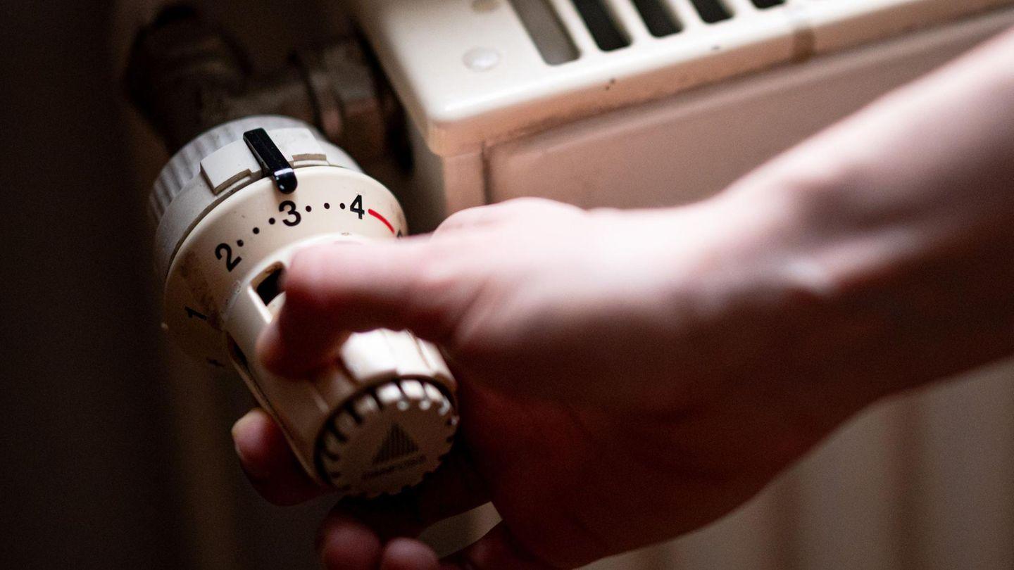 Gasspeicher: Heizen gegen die Kälte: Gasspeicher in Deutschland leeren sich zusehends