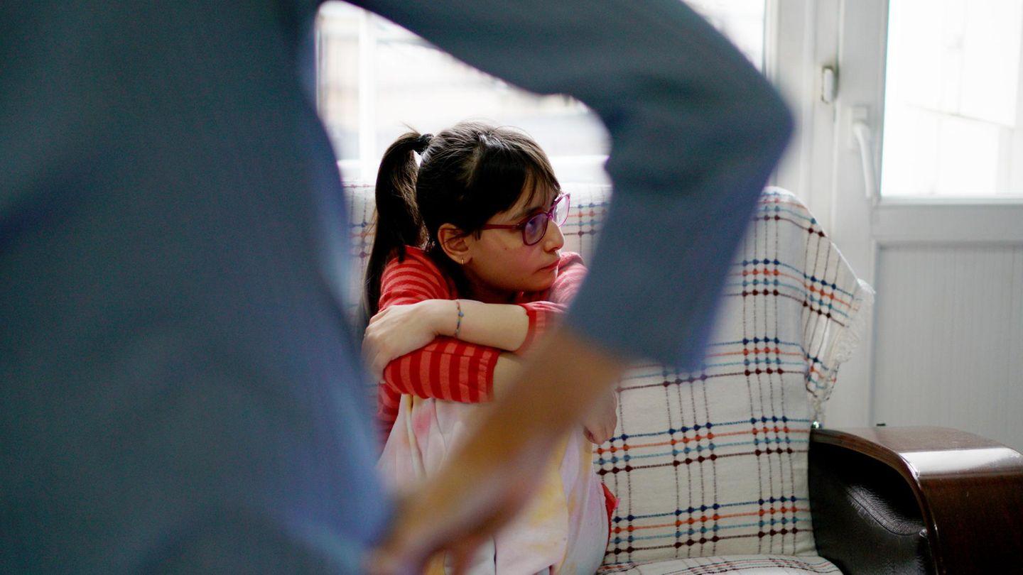 Patchworkfamilie: Der geheime Code der Liebe: Meine neue Partnerin redet mir ständig in die Erziehung meiner Töchter herein