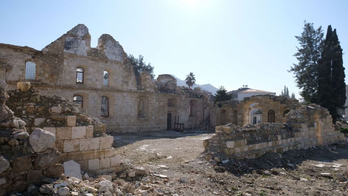 Phantomqualle Argentinien Drei Jahre nach Erdbeben: Nach Beben in der Türkei: Gemeinde baut Kirche wieder auf