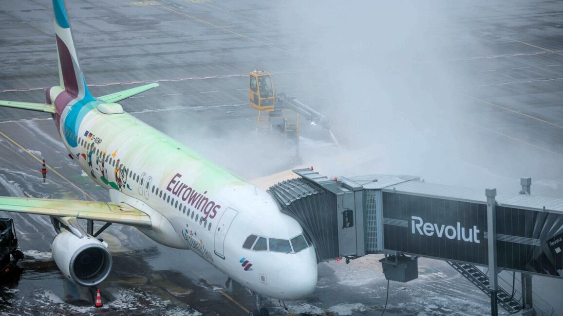 Hauptstadtflughafen: Betrieb am BER läuft wieder mit Ausfällen und Verspätungen