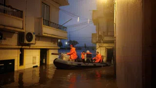 «Leonardo» folgt auf «Kristin» – Erneuter Sturm in Portugal: Ein Toter und Milliardenschäden