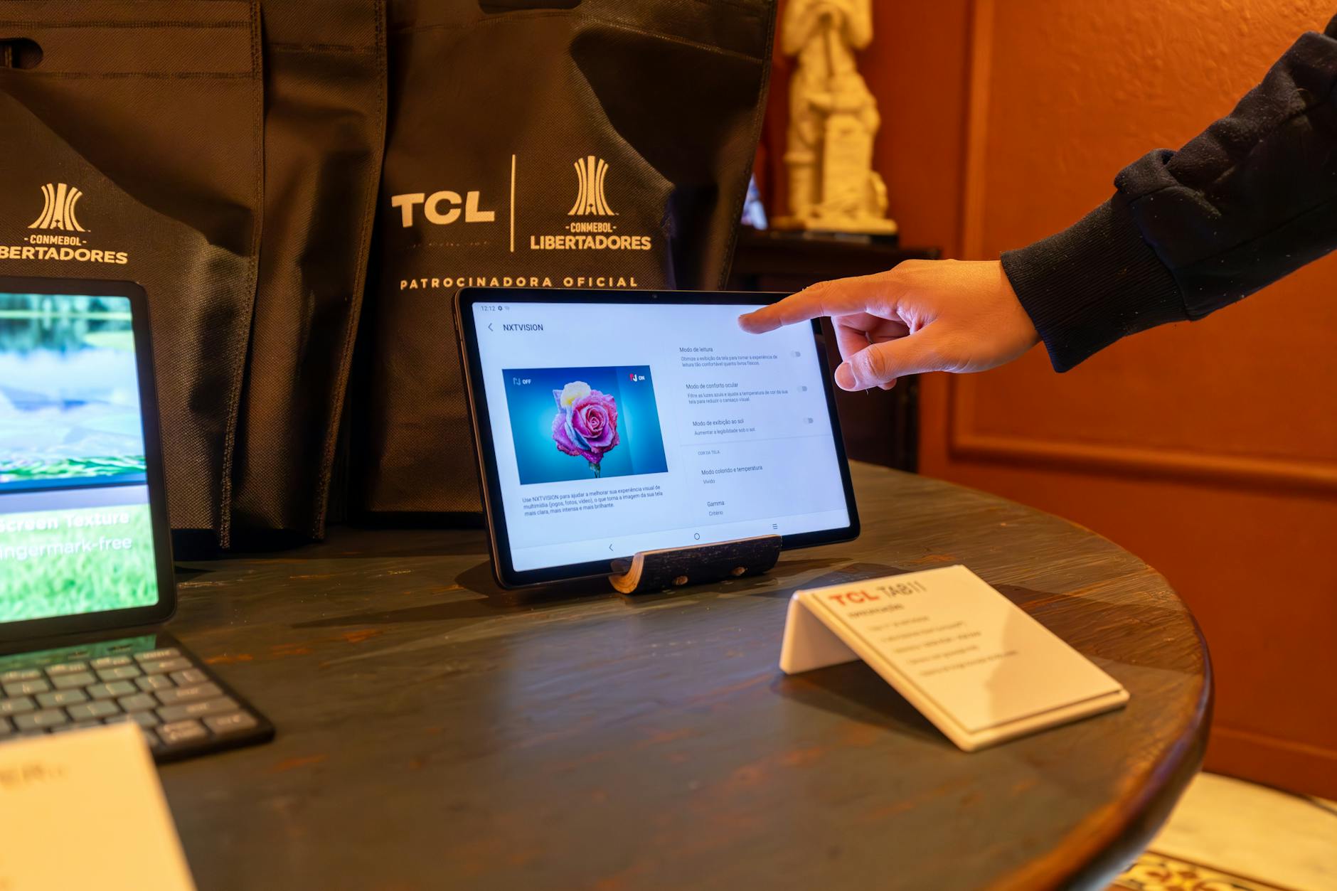 Detailansicht: Demo Impfpflicht Schweiz