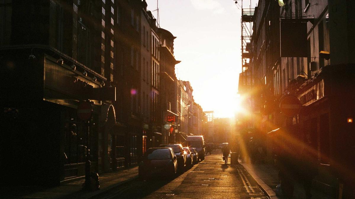 Symbolbild zum Thema Unter Anderen Umstaenden