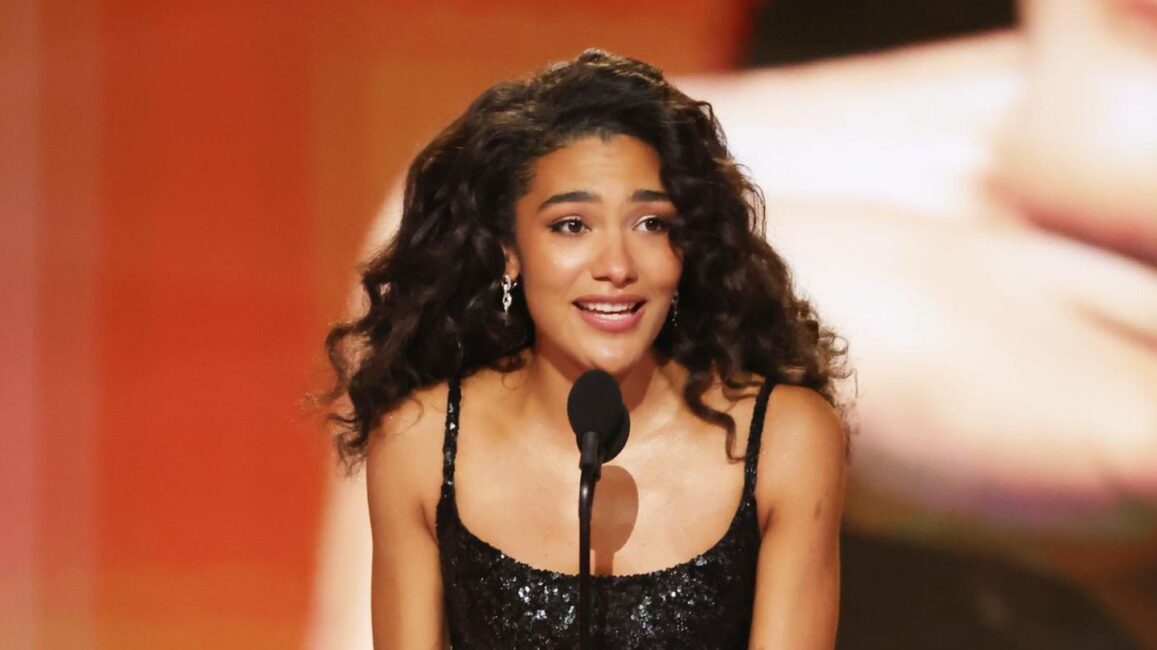 Olivia Dean: Von der Straßenkünstlerin zur Grammy-Gewinnerin