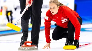 Schweizer im Mixed-Curling – Ehepaar Schwaller tritt in die Fussstapfen von Perret/Rios
