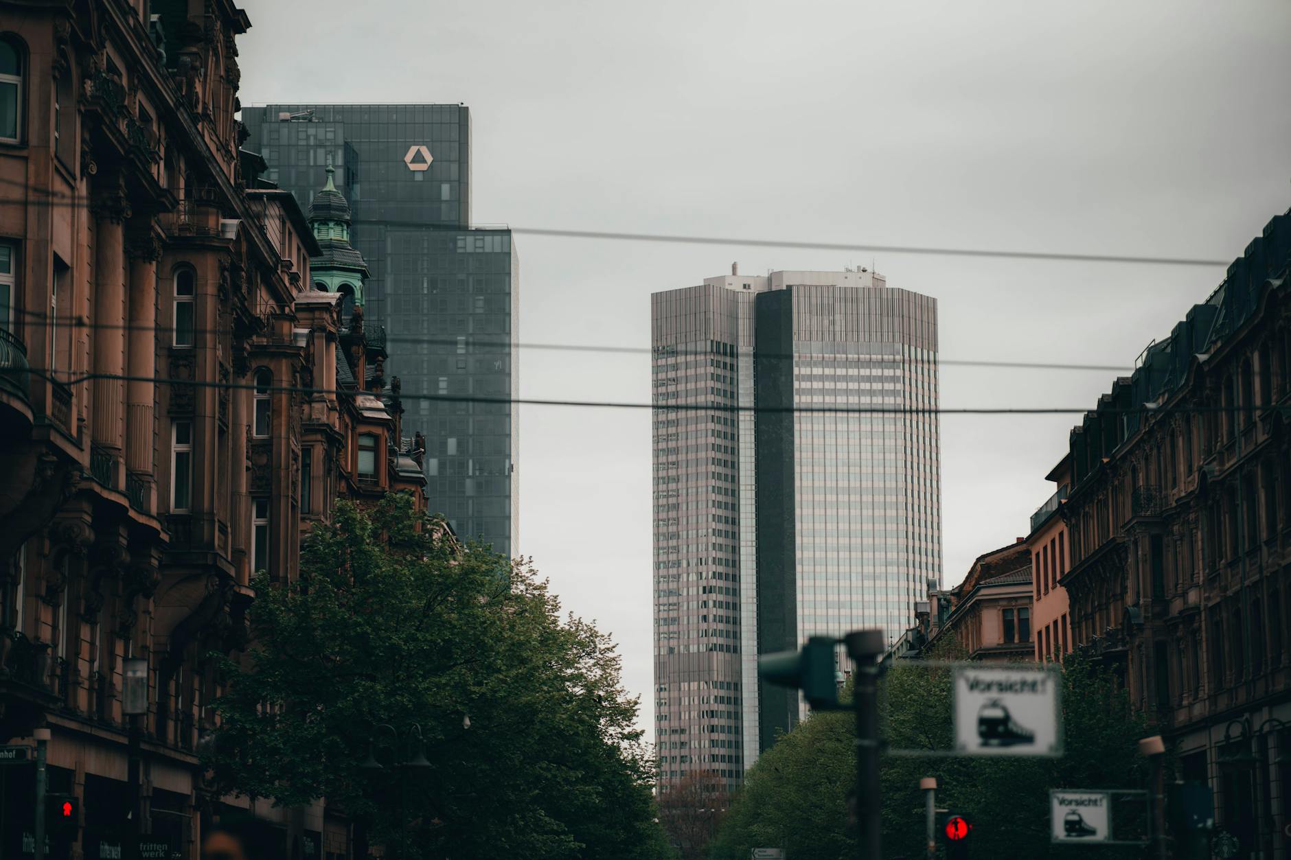 Unicredit Commerzbank Detailansicht: Unicredit Commerzbank