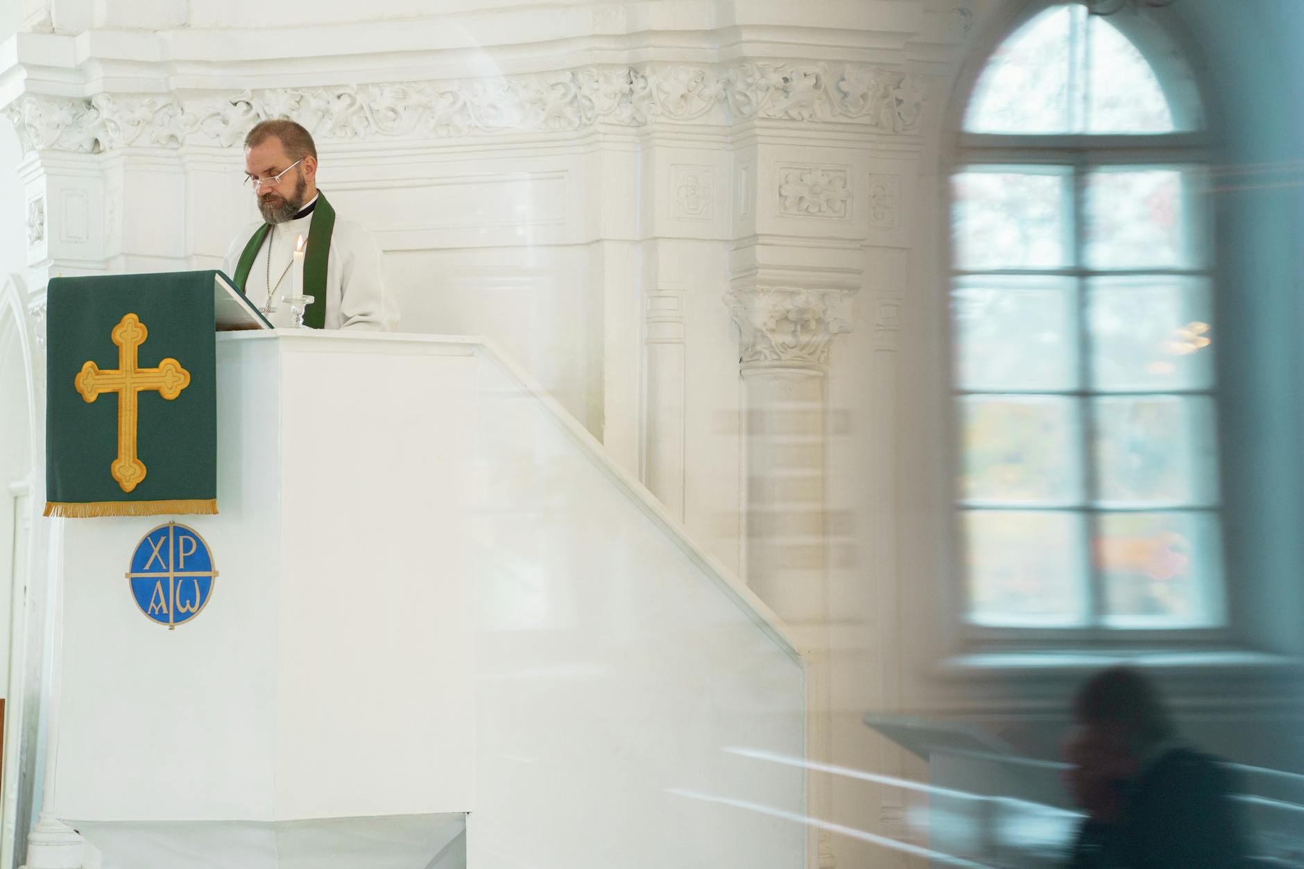 Symbolbild zum Thema Erzbischof Hubertus Van Megen