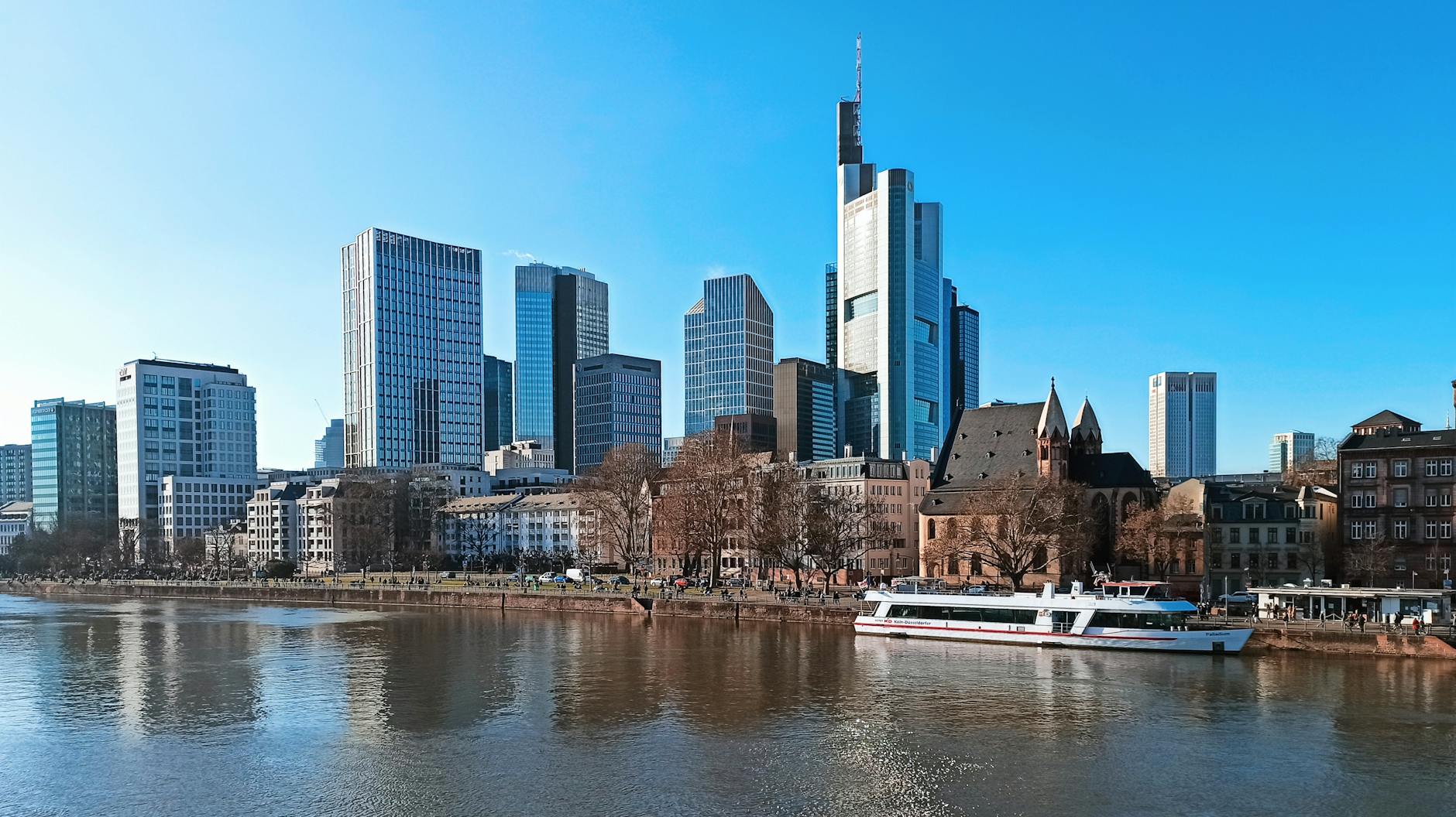 Detailansicht: Frankfurt Unfall Main