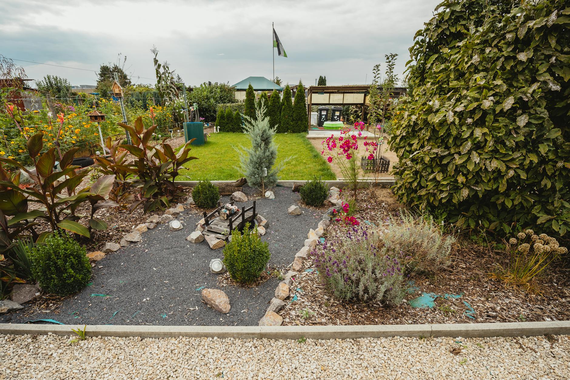 Illustration zu Komposttoilette Garten