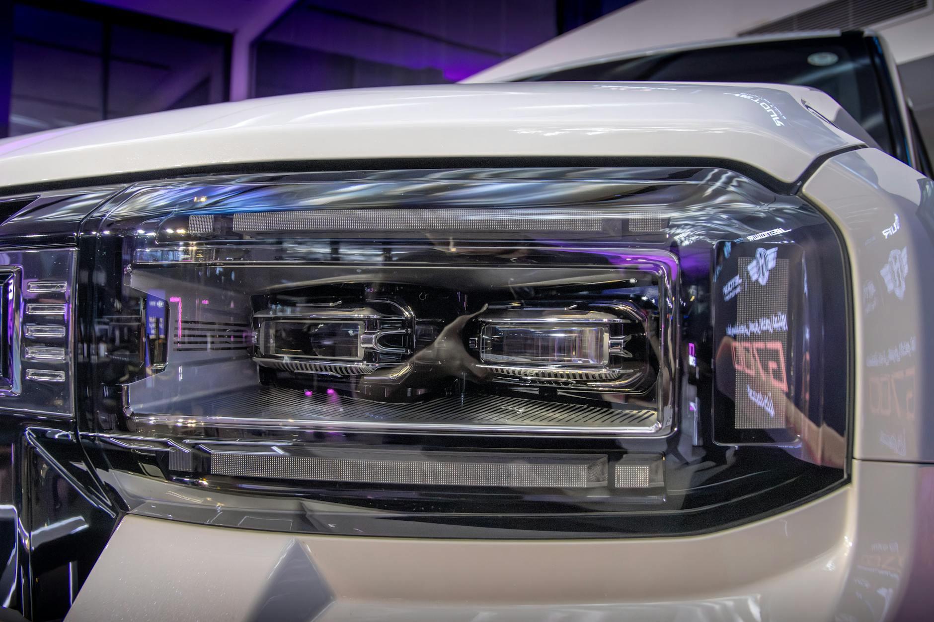 Legale LED Scheinwerfer Illustration zu Legale LED Scheinwerfer