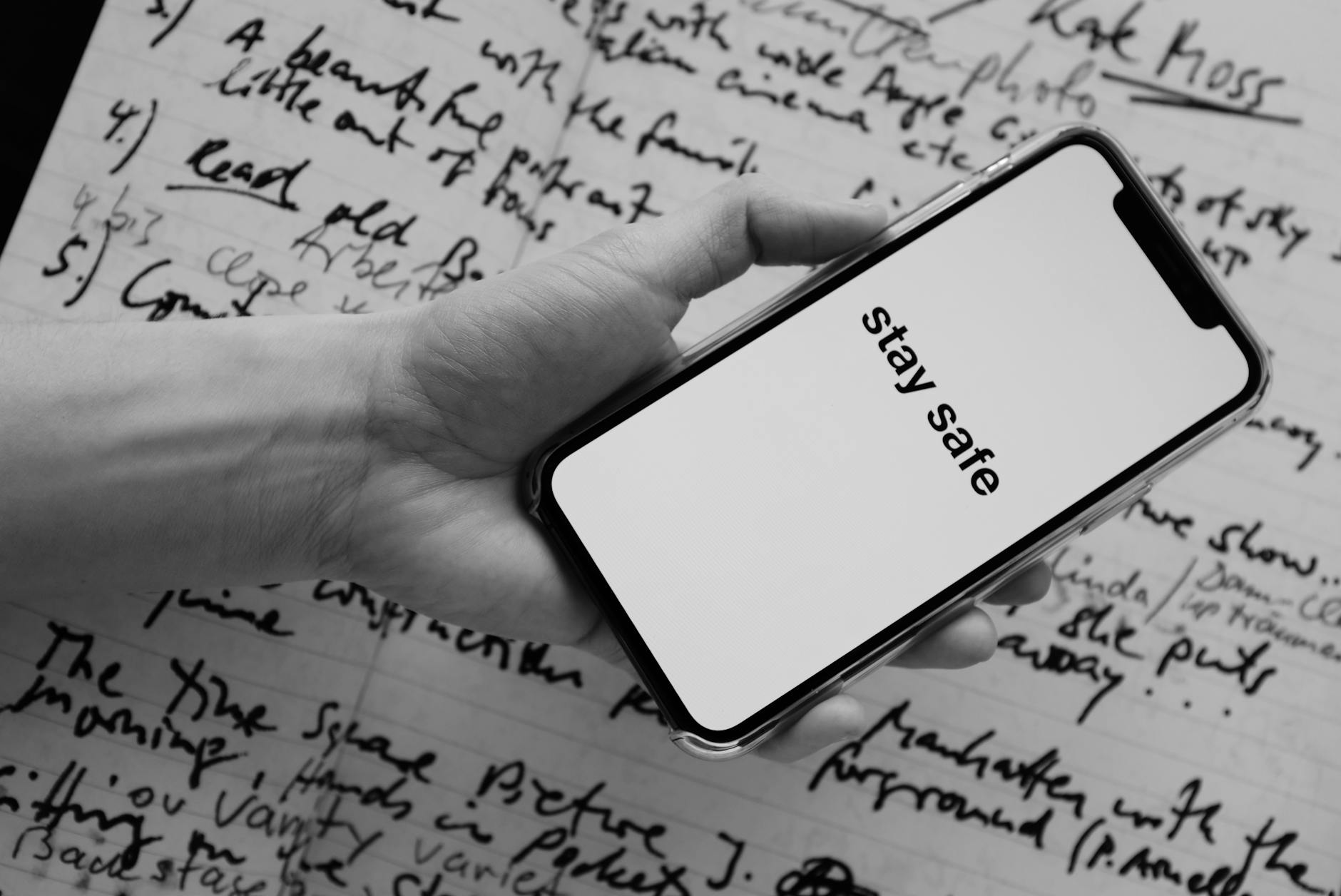 Illustration zu Schutzschild Handy