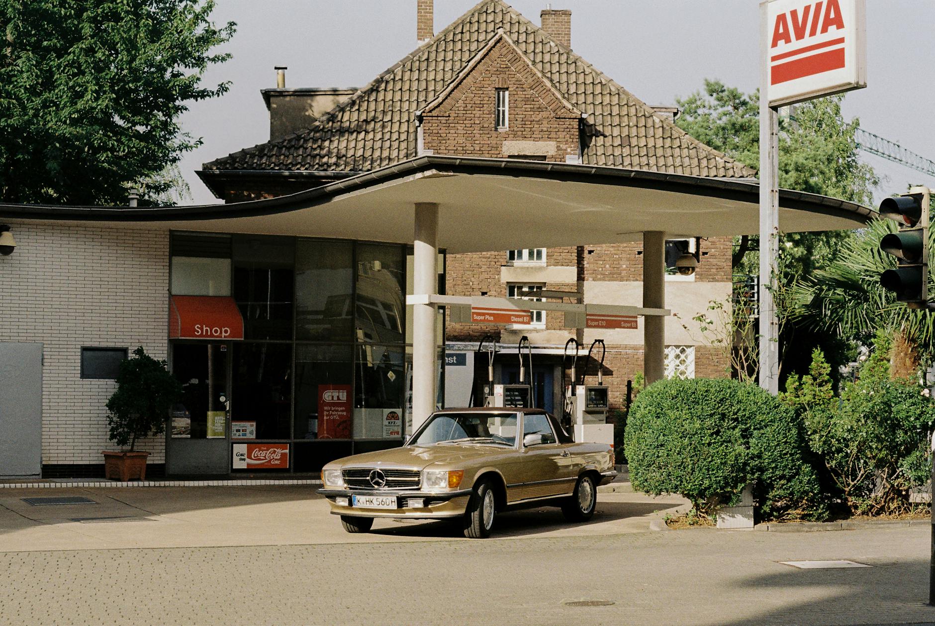 Illustration zu Tankstelle