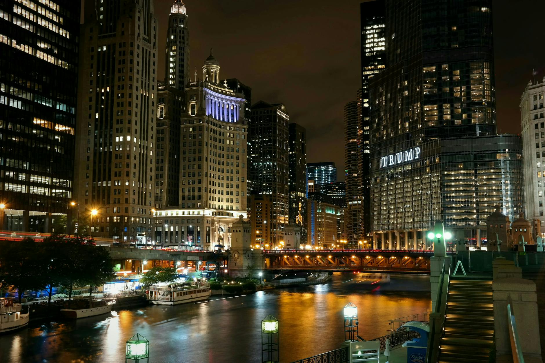 Detailansicht: Trump Papst