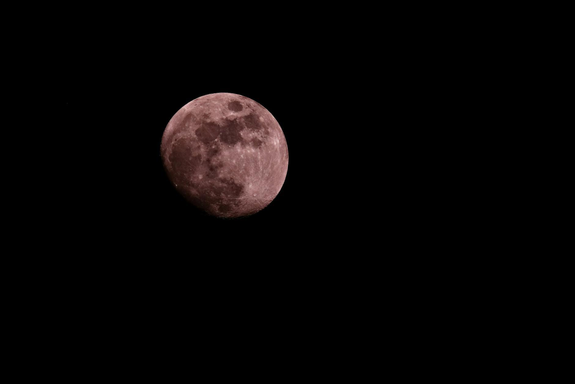 Detailansicht: Vollmond April 2026 Pink Moon