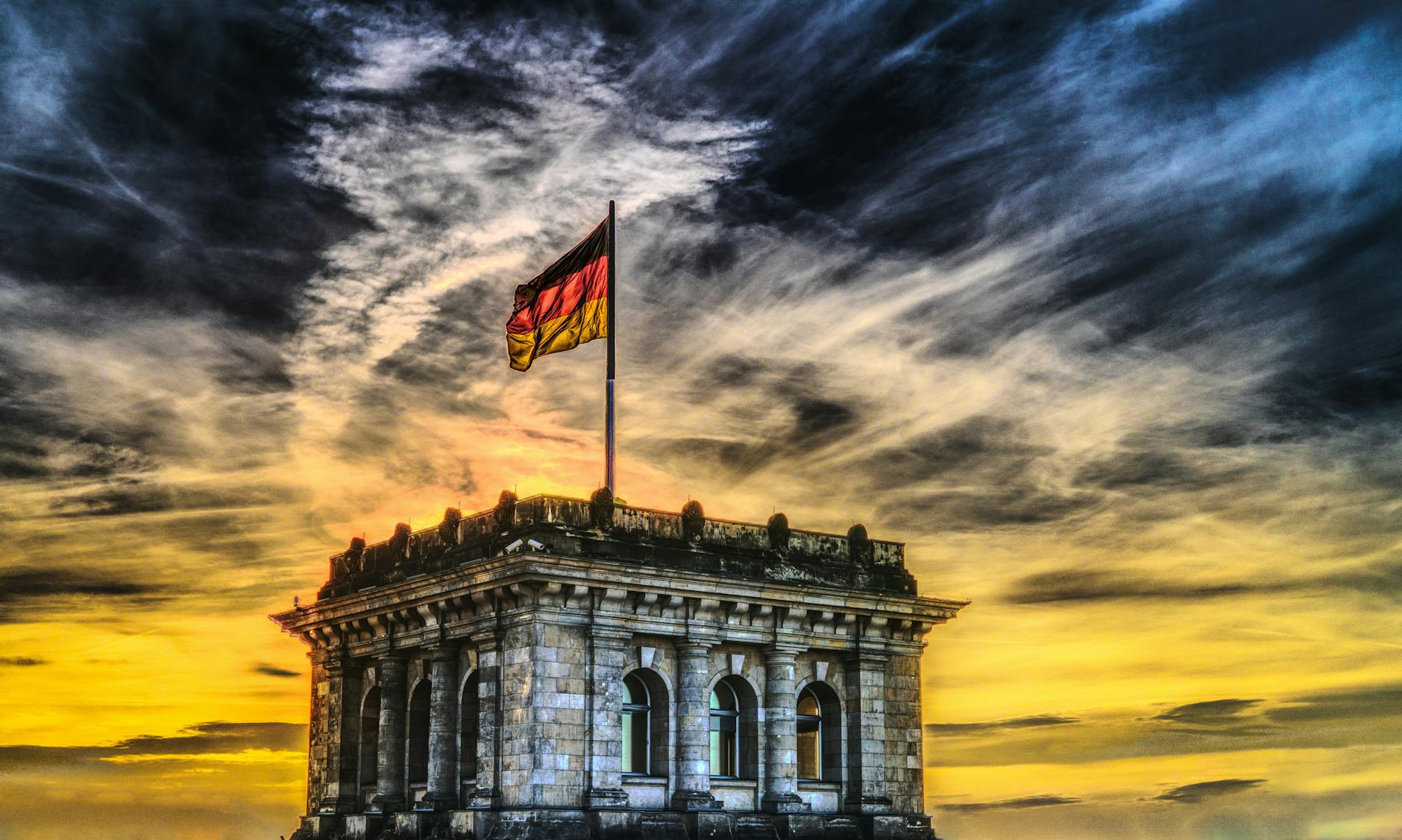 Symbolbild zum Thema Goodbye Deutschland Olaf Heidtke