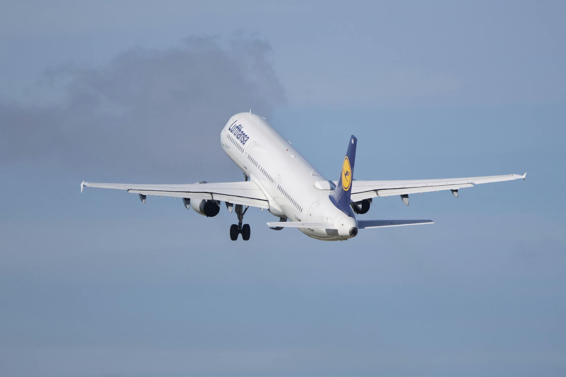 Detailansicht: Kerosinmangel Lufthansa