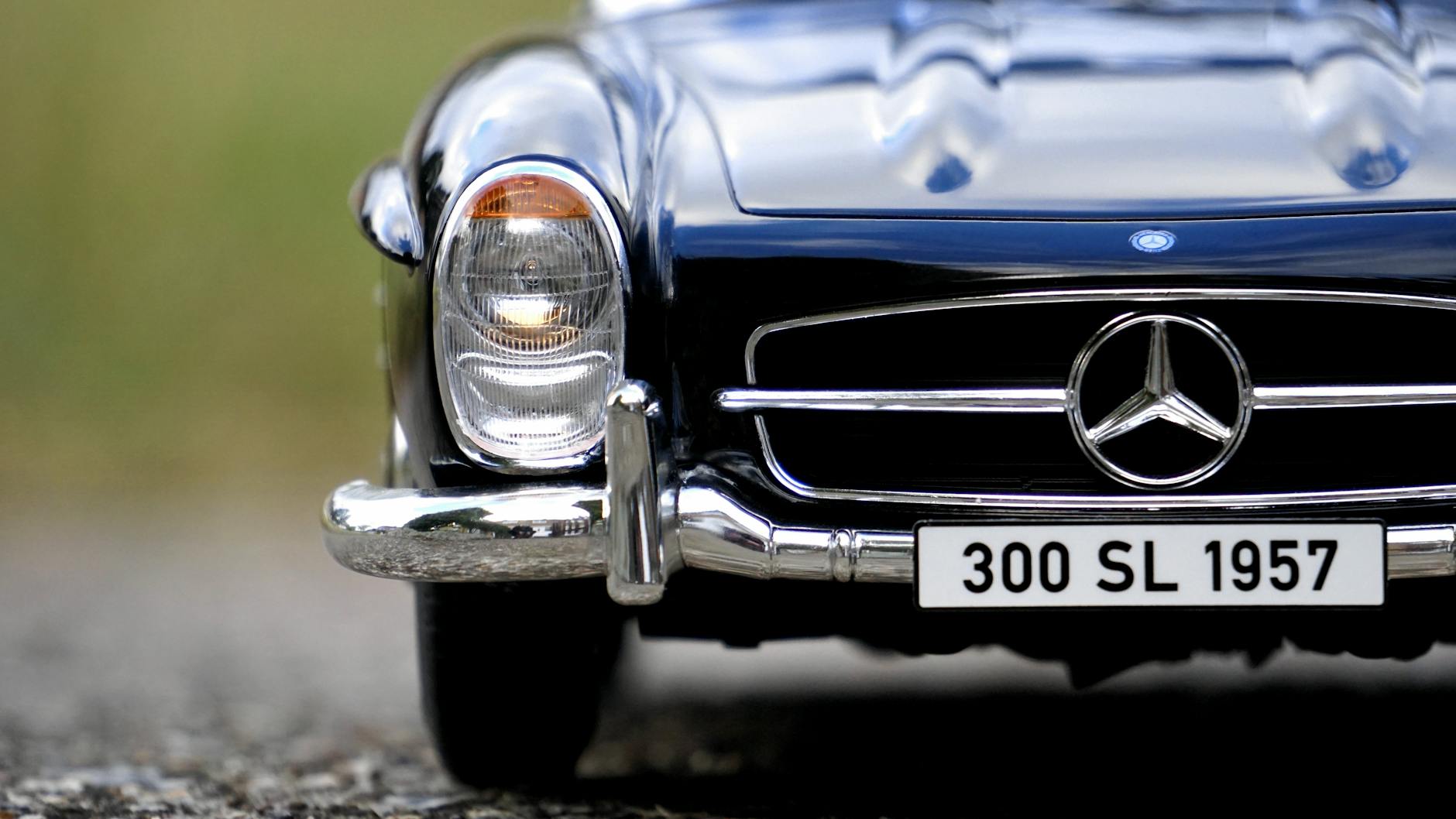 Detailansicht: Mercedes Autohäuser Verkauft