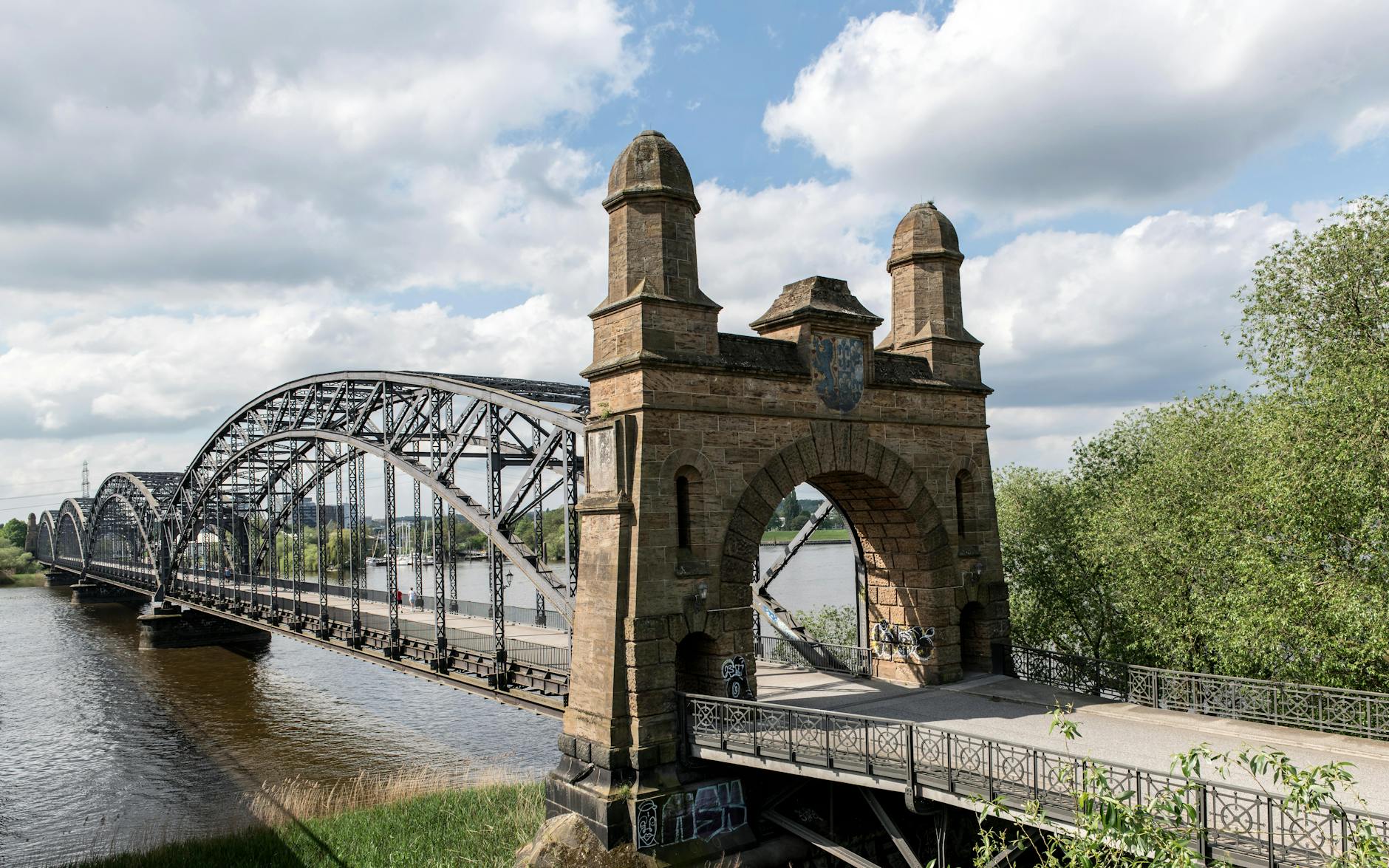 Detailansicht: Saarbruecken-hansa-rostock