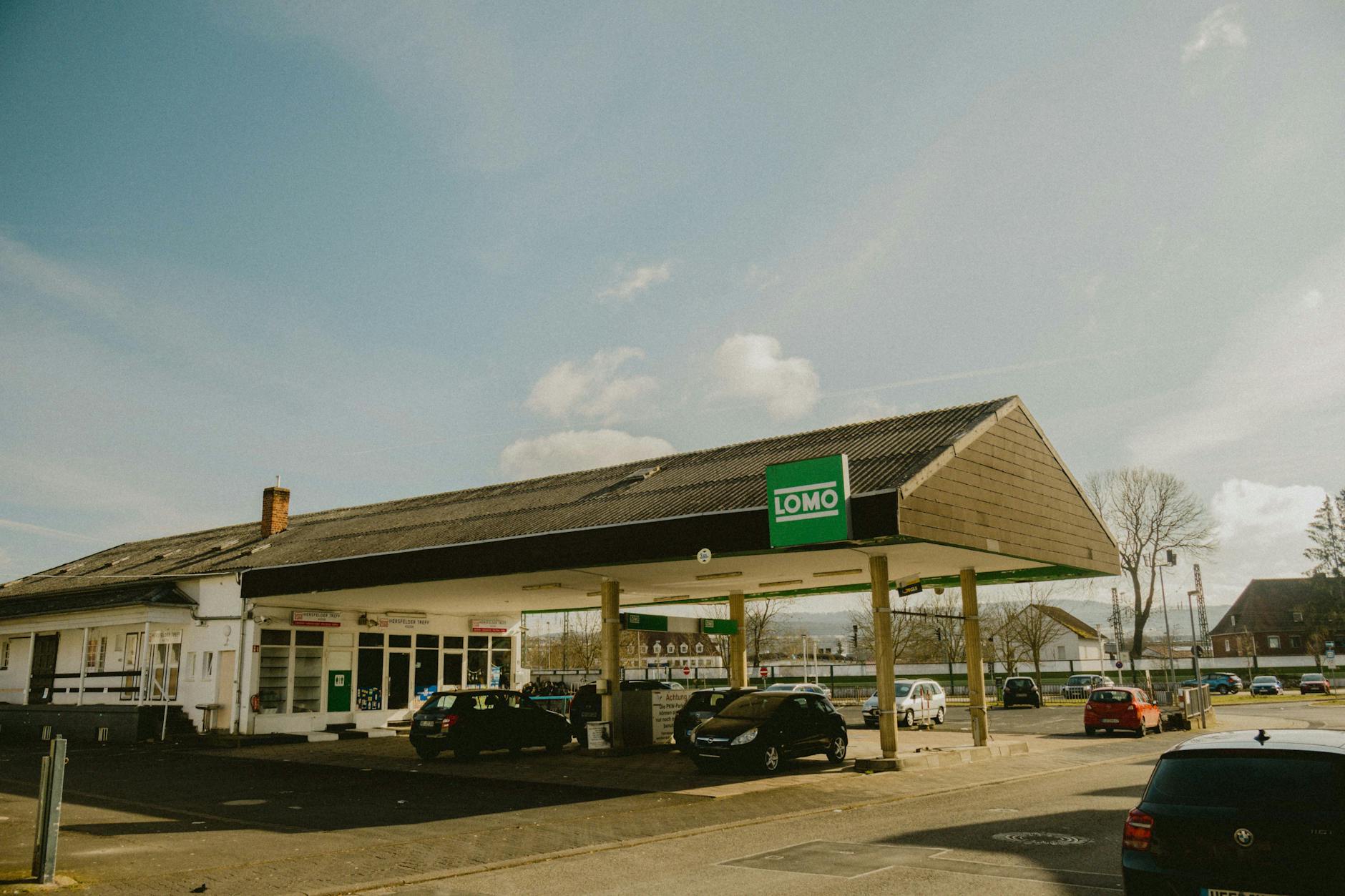 Illustration zu Tankstelle