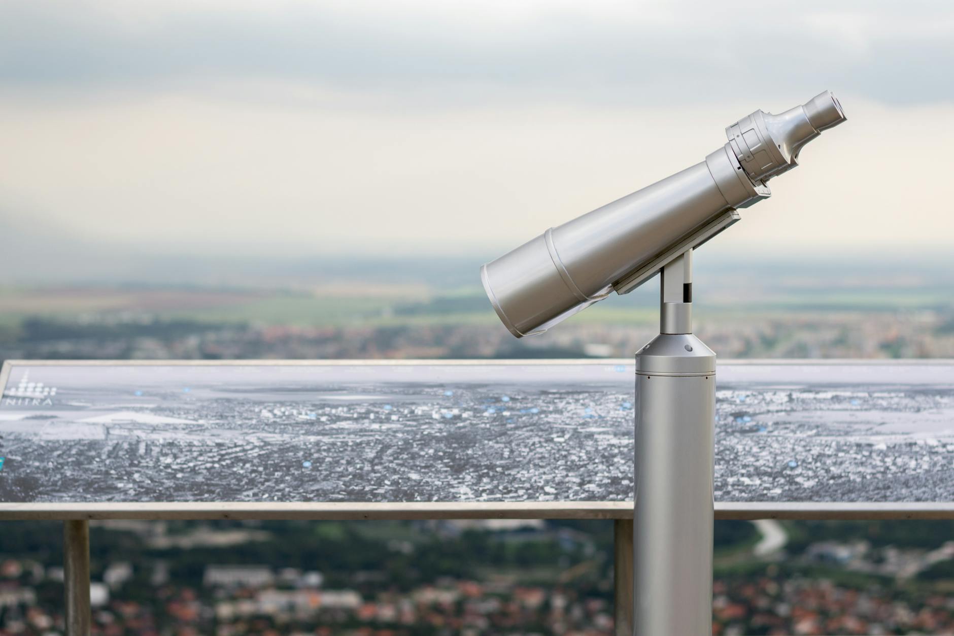 Detailansicht: Teleskope Im All