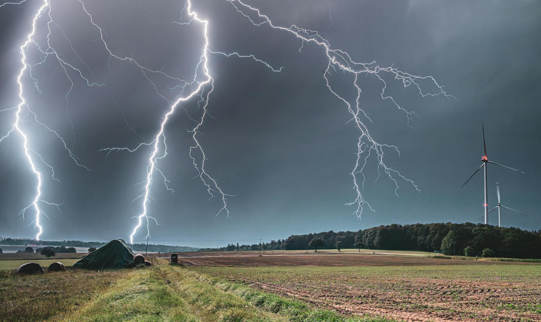 Detailansicht: Warnung Vor Starkem Gewitter