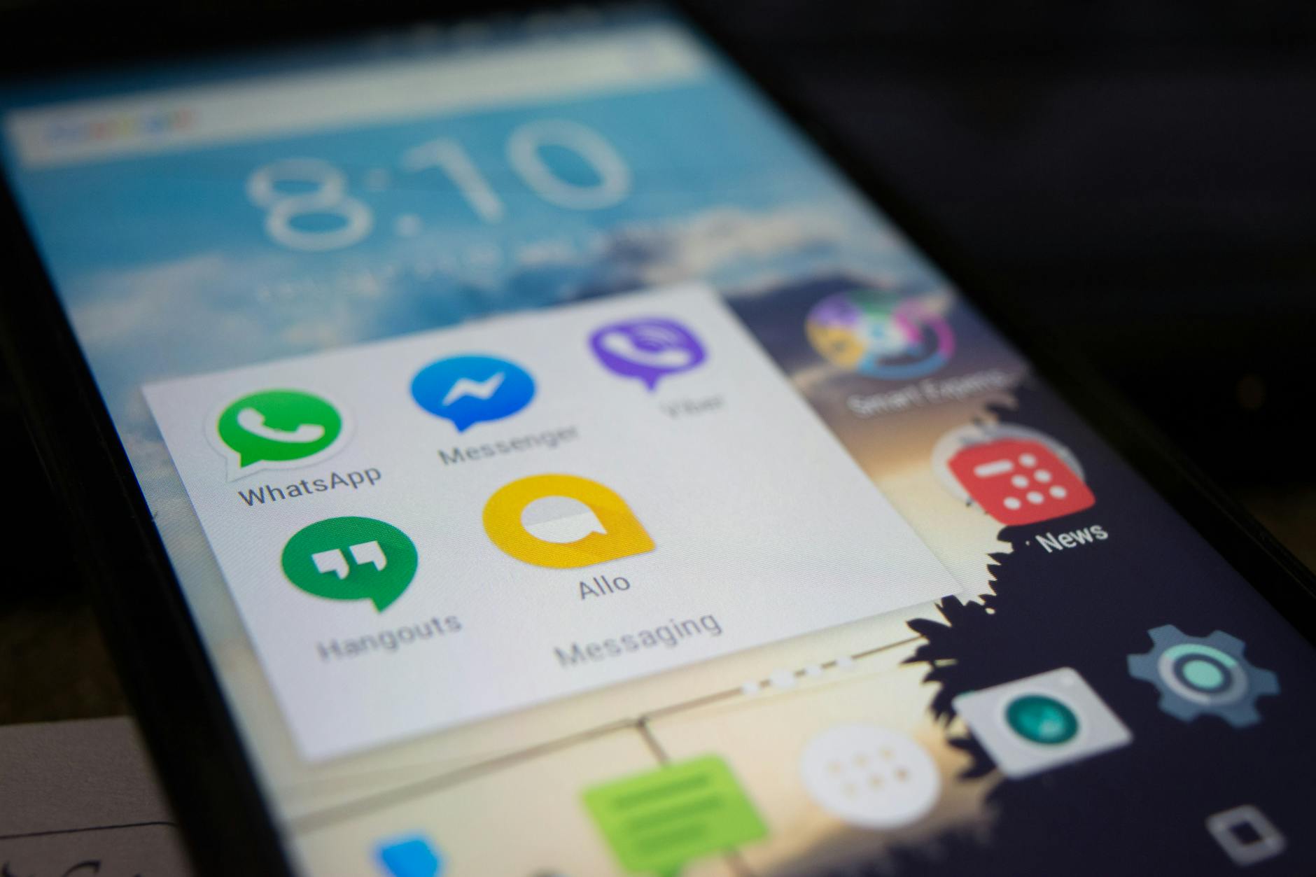 Illustration zu WhatsApp Chats Verstecken