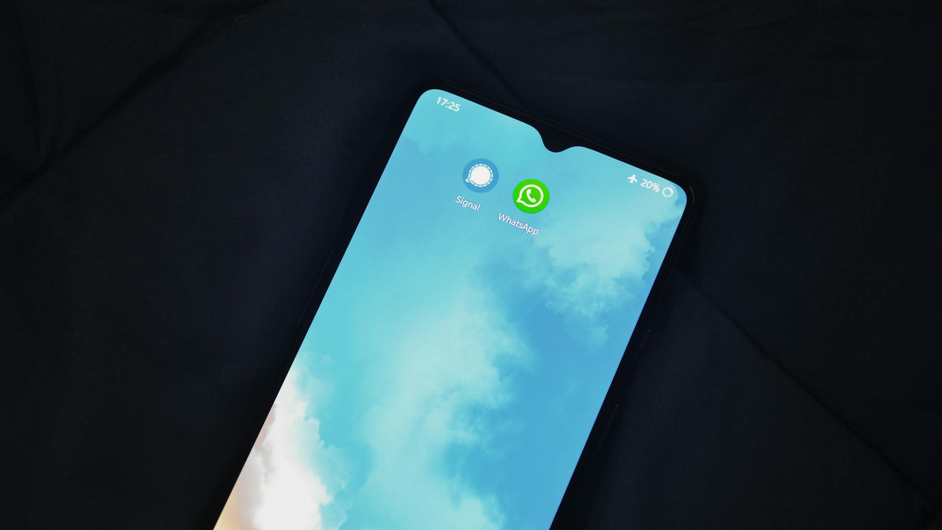 Symbolbild zum Thema WhatsApp Chats Verstecken