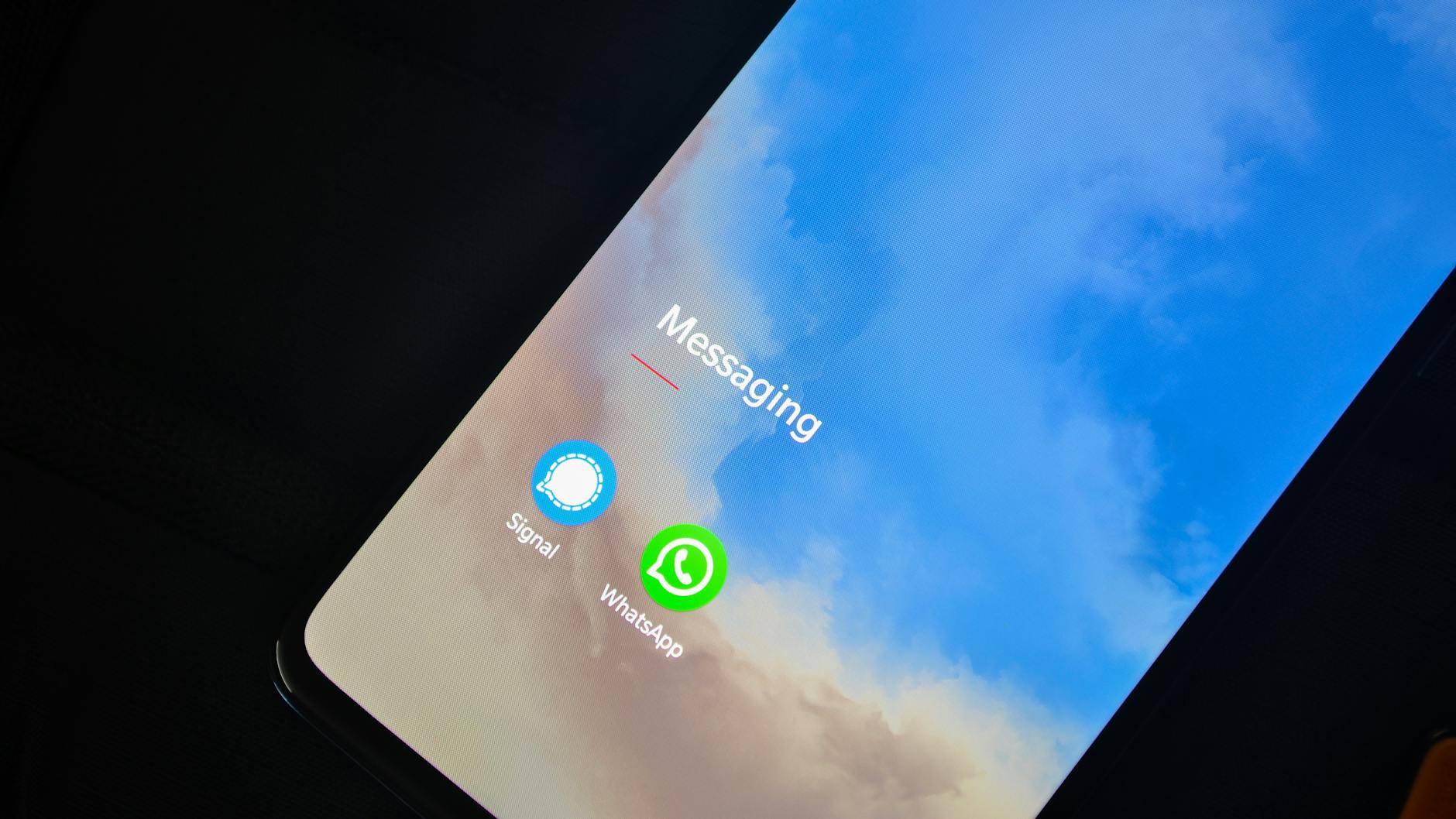 Symbolbild zum Thema WhatsApp Status Heimlich Ansehen